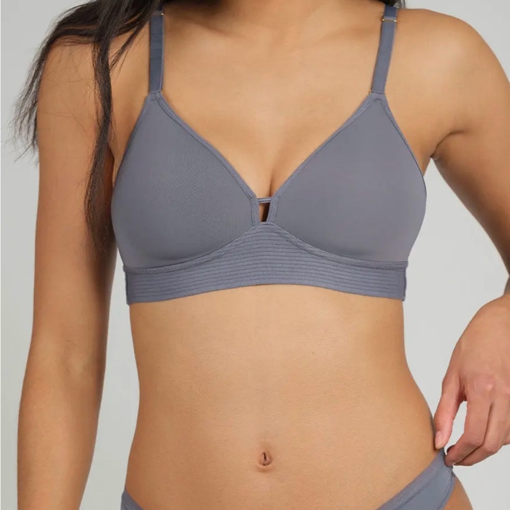 Lively Spacer Bra: 34C / Color - Smoke